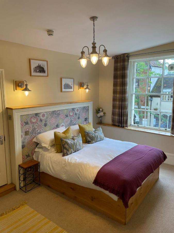 ホテル The White Hart Whitchurch エクステリア 写真